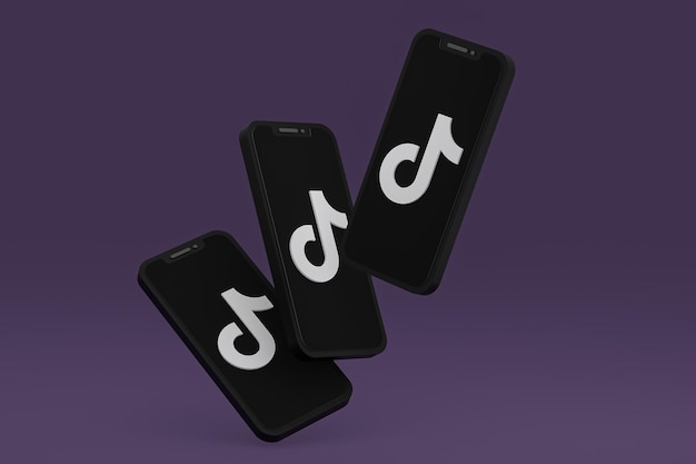 Icona tiktok sul rendering 3d dello smartphone o del telefono cellulare