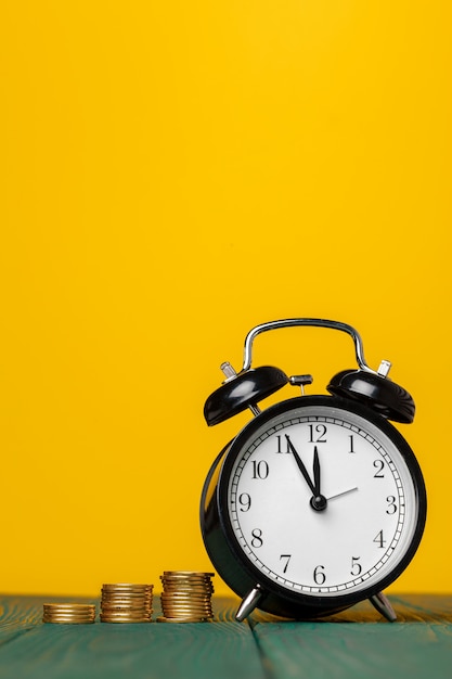 Time is money, table clock with coins