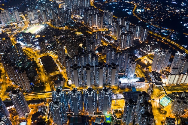 Tin Shui Wai, Hong Kong- 2018년 11월 5일: 밤에 홍콩 주거 지역의 최고 전망