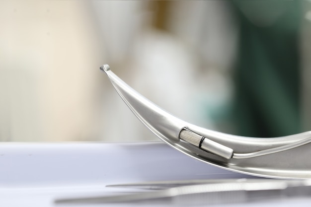 Tip of laryngoscope blade