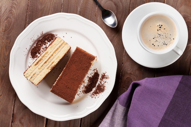 Tiramisu-dessert en koffie