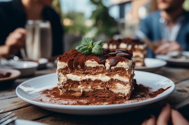 Tiramisu genoten door een groep vrienden