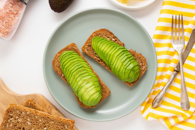 Toast with avocado slices