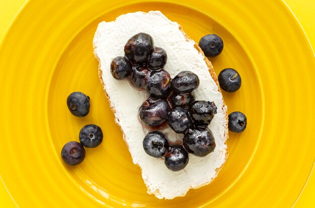 Toast with cheese and blueberries