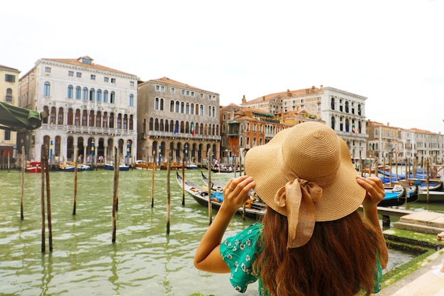 Toeristenvrouw in Venetië, Italië