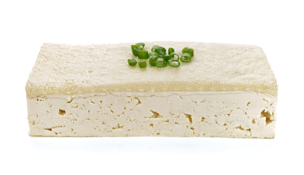Tofu kaas op witte ruimte