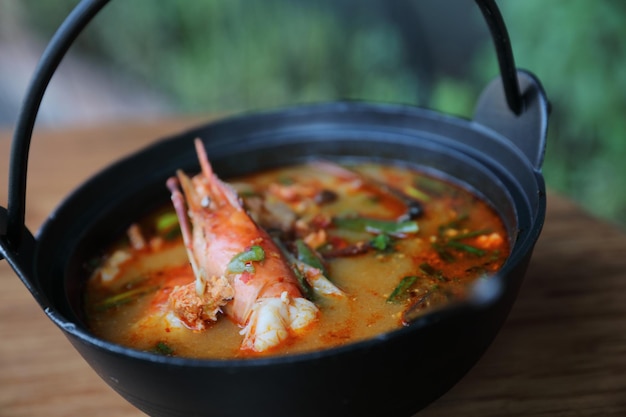 Tom yum soep, Tom yum met garnalen, Thais eten?