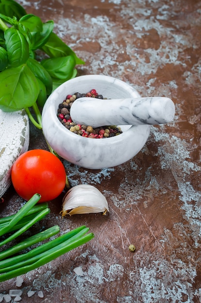 Tomaten, basilicum en peperkruid