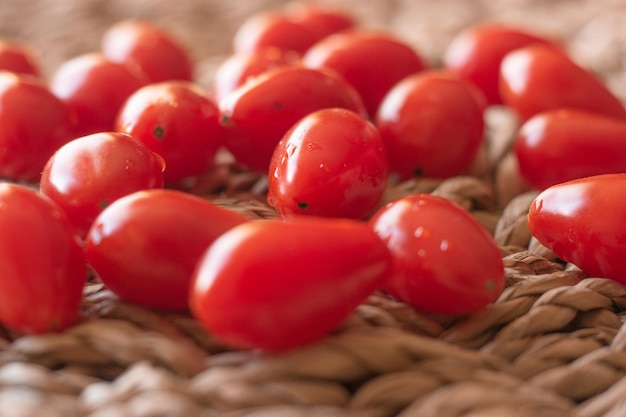 Tomaten op een strotafel