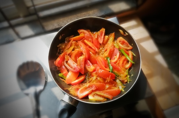 Tomatencurry of chutney Een Indiaas of Bengaals vegetarisch warm en pittig Masala recept