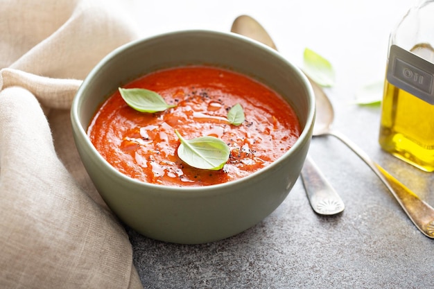 Tomato basil soup