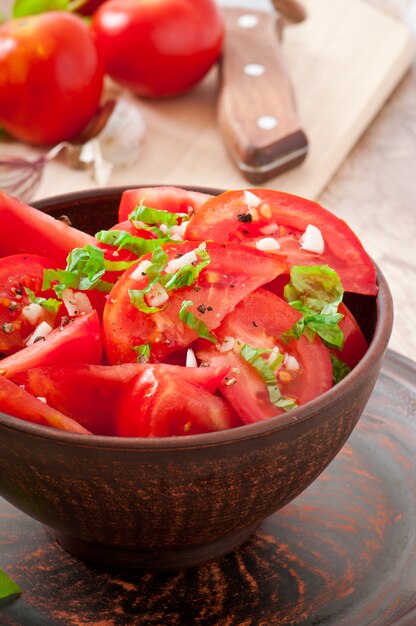 tomato salad with basil, black pepper and garlic