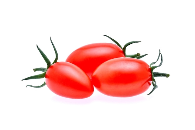 Pomodori isolati su sfondo bianco