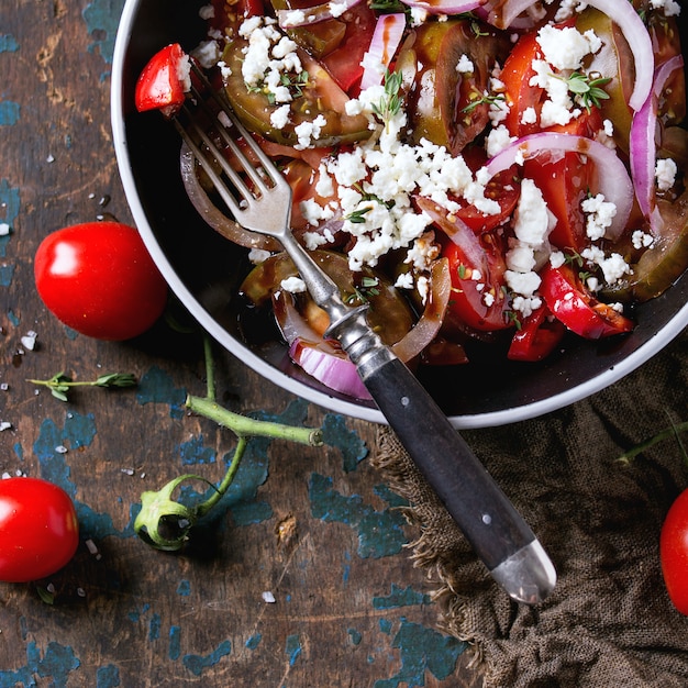 Tomatoes and onion salad