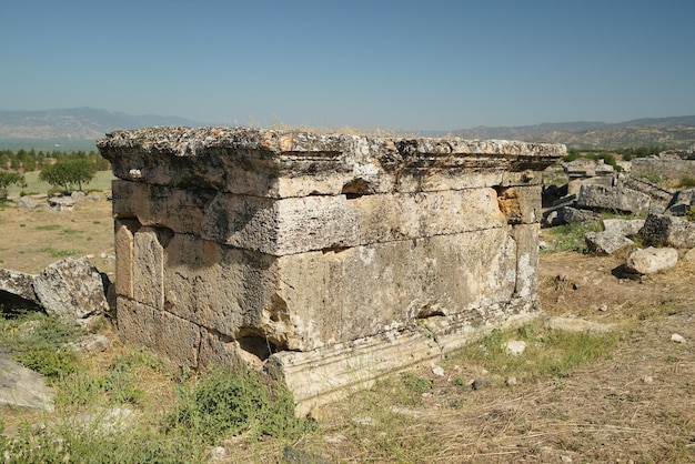 Гробница в древнем городе Иераполис Памуккале Денизли Турция