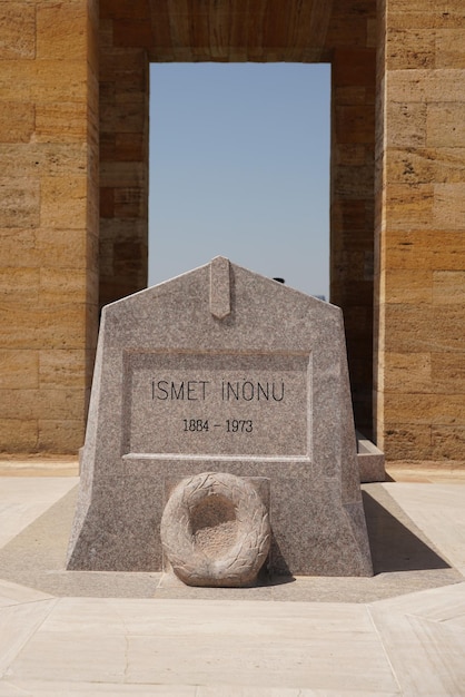 Photo tomb of ismet inonu in anitkabir mausoleum of mustafa kemal ataturk in ankara turkiye