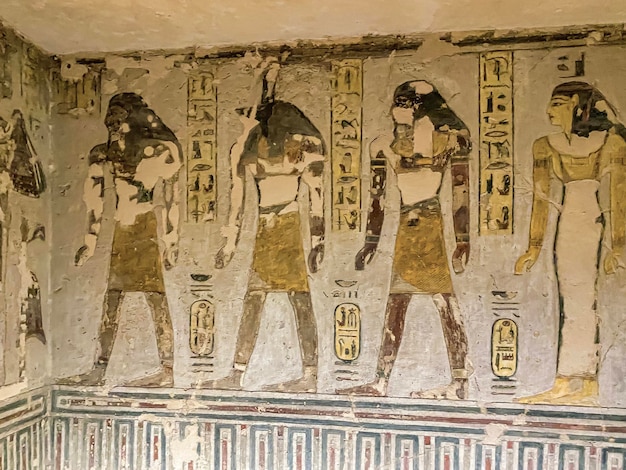 Photo tomb kv11 in the egyptian valley of the kings in the theban necropolis egypt luxor