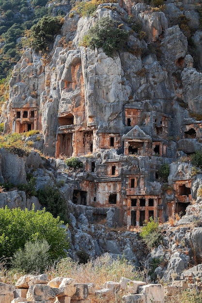 Foto tombe nell'antica città di myra turchia provincia di antalya