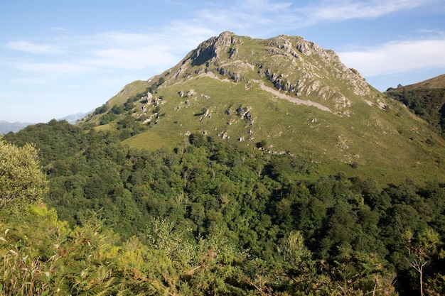 Toneelmening in Piek in Picos DE Europa-Bergen, Austurias, Spanje