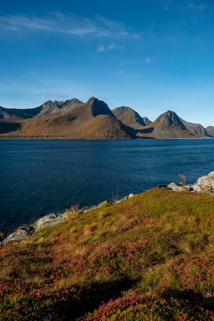 Toneelmening van Segla-berg op Senja-eiland, Noorwegen