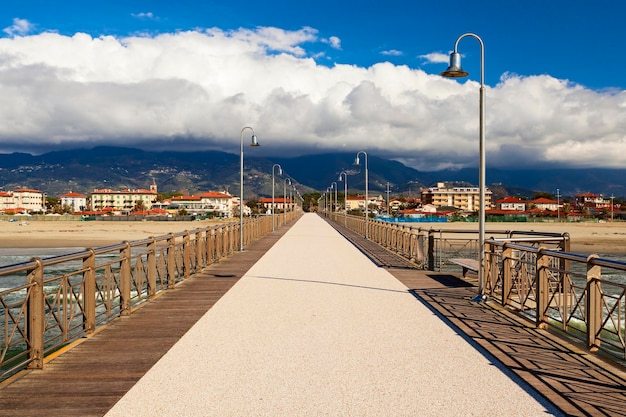 Tonfano pier view