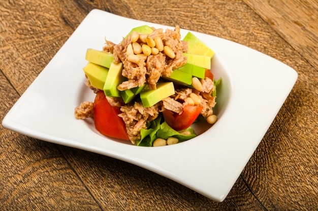 Tonijn en avocado salade