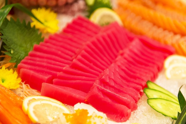 Tonijnplak Japans eten tonijn maguro sashimi plak voor buffet