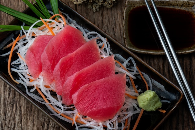 Tonijnsashimi Japanse stijl.