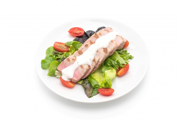 tonijnsteak met salade