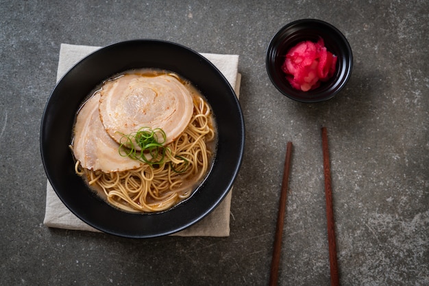 tonkotsu ramen noedels met chaashu varkensvlees