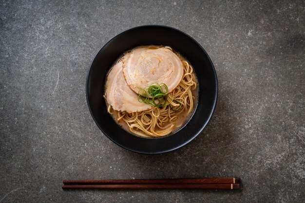 tonkotsu ramen noodles with chaashu pork