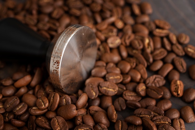 Foto strumenti utilizzati nel processo di preparazione del caffè