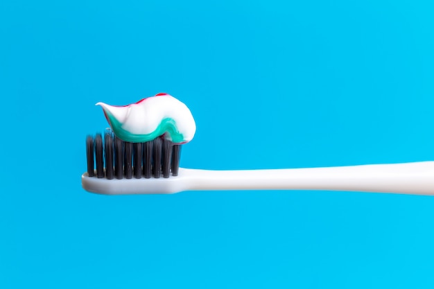 Фото Зубная щетка и зубная паста