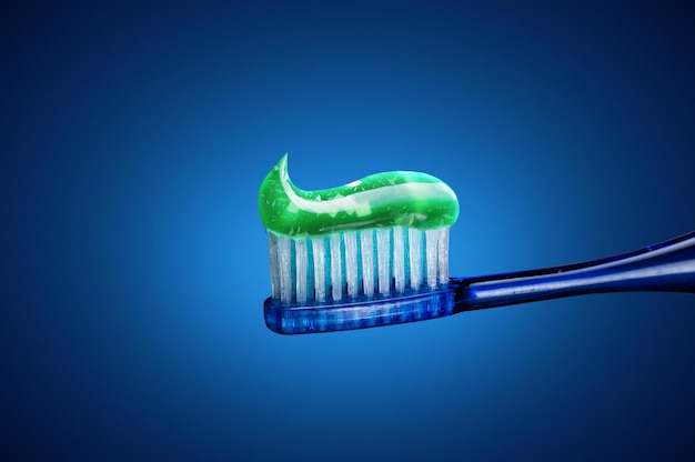 歯磨きブラシの歯磨きパスタ 緑色のクリスタル付き歯磨きパンツ 歯磨くブラシと歯磨き粉