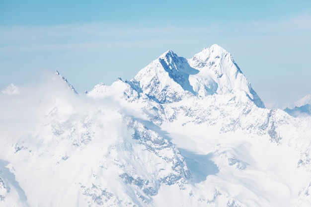 Top van alpen in de lucht