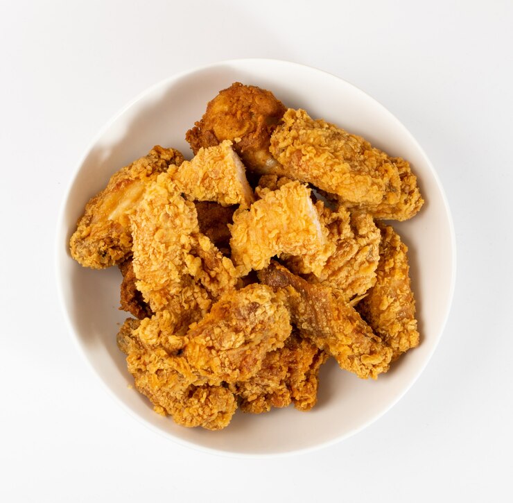 빵가루 입힌 프라이드 치킨 윙