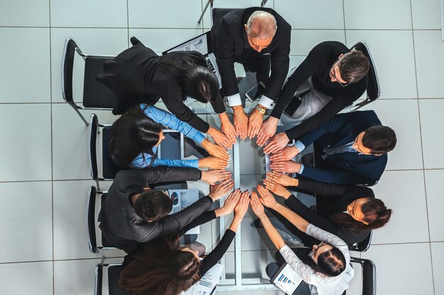 上面図。職場での団結を示すビジネスチーム。チームワークの概念
