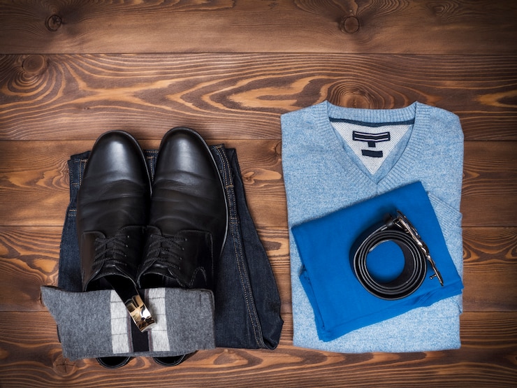 Photo top view on casual clothes