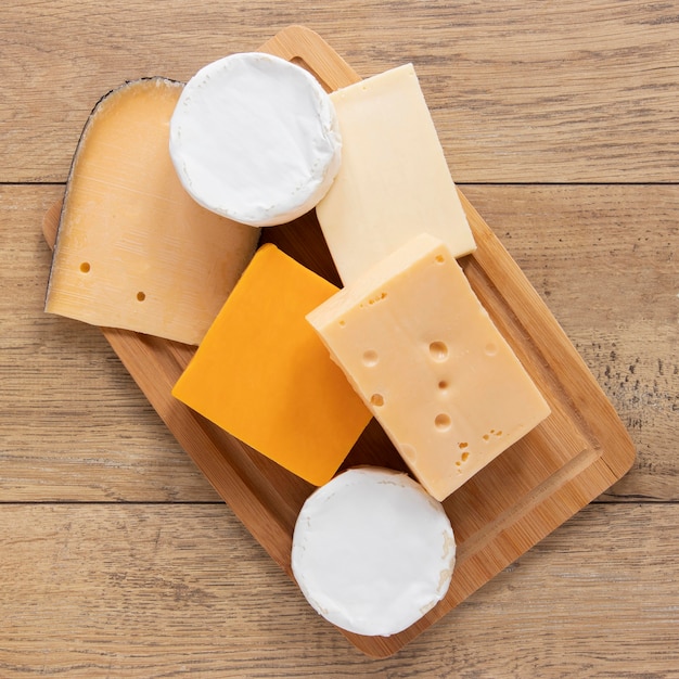 Foto disposizione del formaggio vista dall'alto