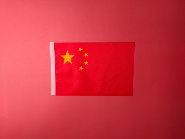 紅色背景上的中國國旗