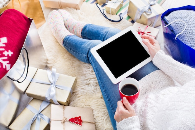 Vista dall'alto shopping online di natale