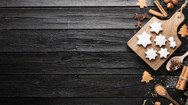 Foto vista dall'alto deliziosi biscotti di panpepato di natale