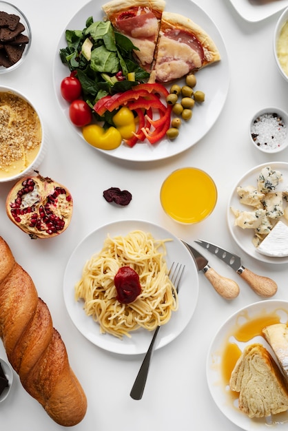 Foto vista dall'alto delizioso assortimento di cibo