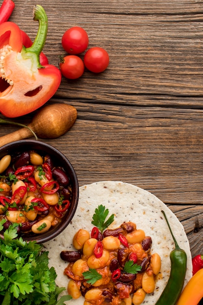 Foto vista dall'alto delizioso cibo messicano pronto per essere servito