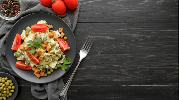 Foto vista dall'alto del delizioso concetto di insalata