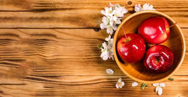 Photo top view fresh apples in bowl