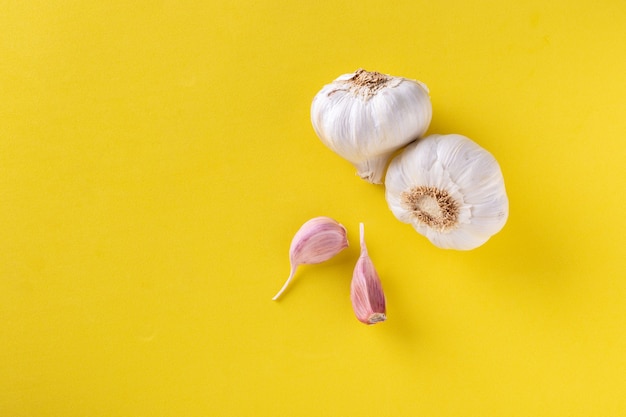 Top view of garlic cloves