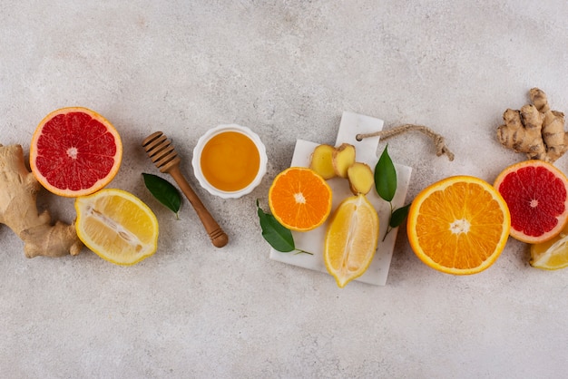 Foto vista dall'alto degli alimenti che aumentano l'immunità