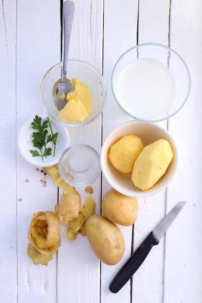 Photo top view ingredients for mashed potatoes