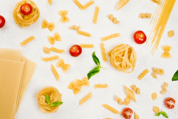 Foto vista dall'alto di pasta italiana